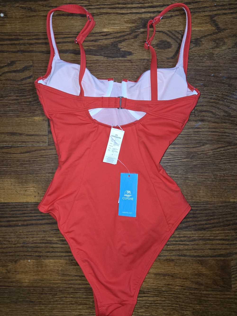 Cupshe Vibrant Red Underwire One-Piece Swimsuit - Picture 6 of 6